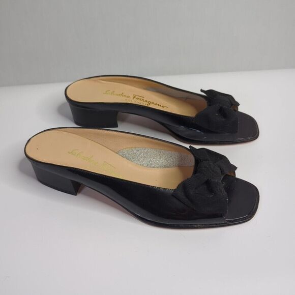 Salvatore Ferragamo Boutique 6.5 B Black Patent Leather With Bow Open Toe Slide - Picture 4 of 16